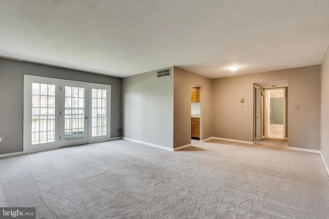 Building Photo - 9479 Fairfax Blvd