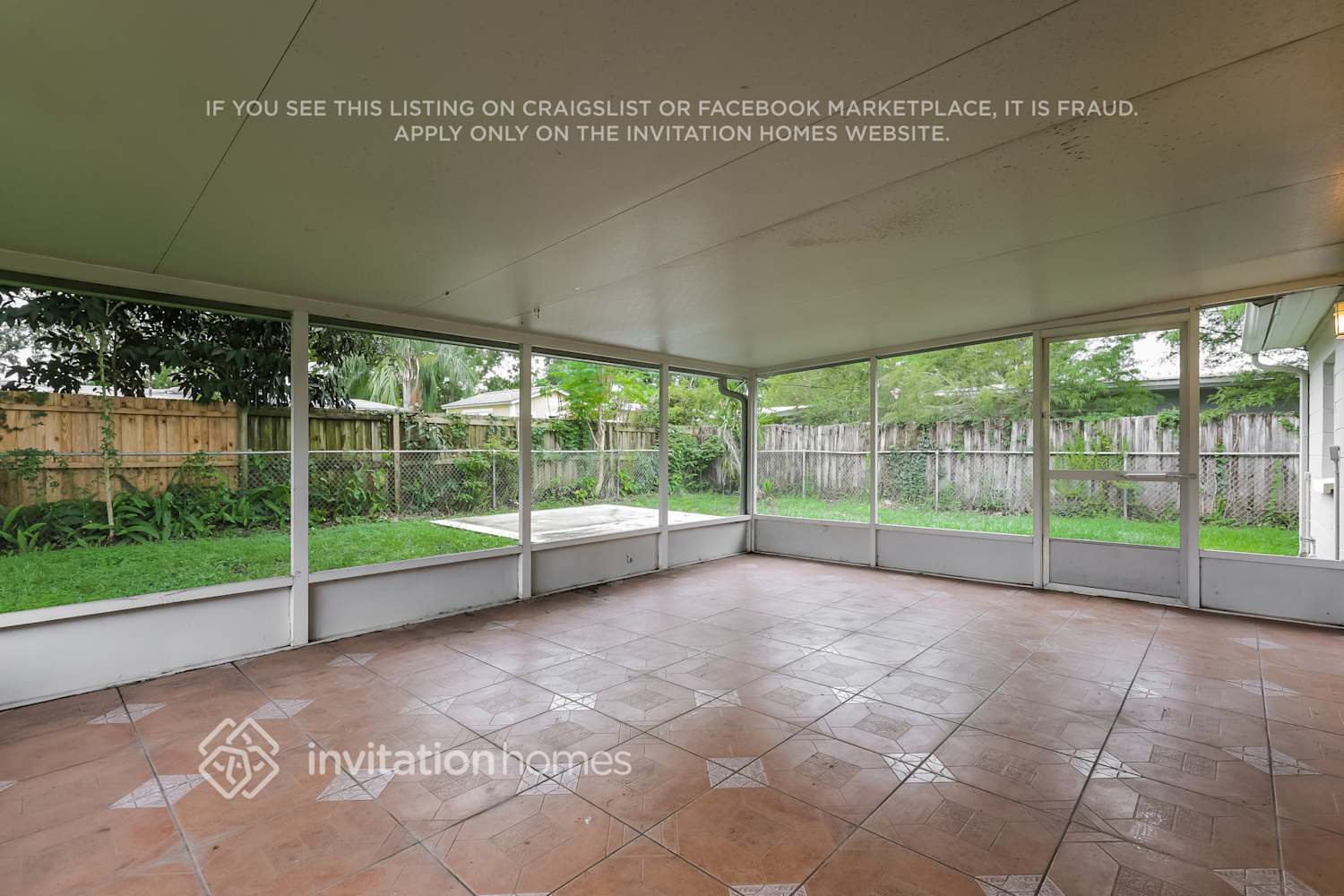 Building Photo - 813 E River Dr