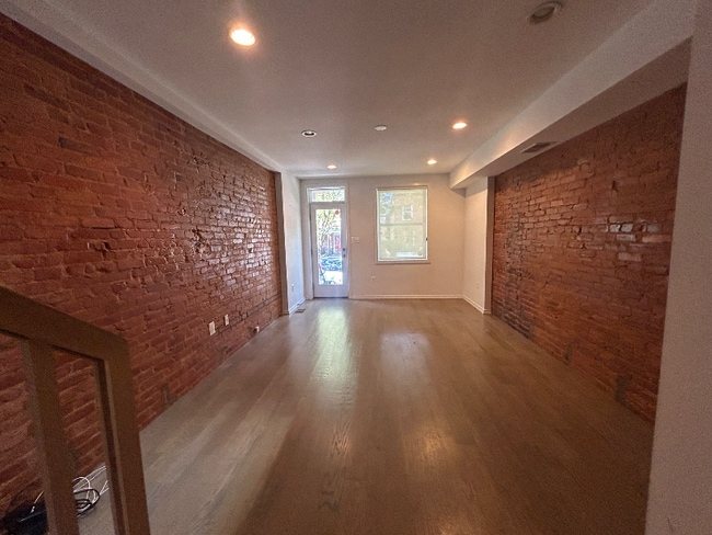 Building Photo - 758 Morton St NW