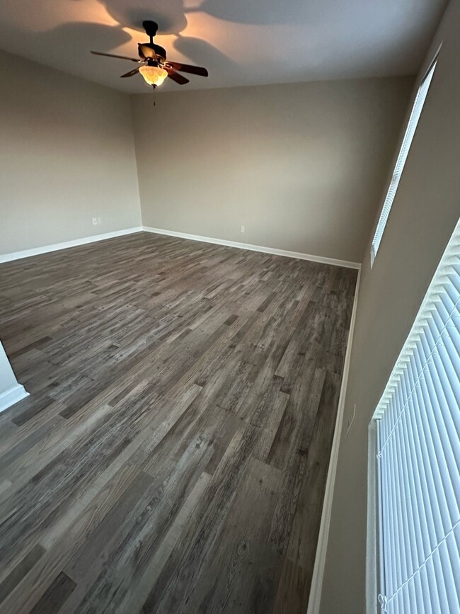 Building Photo - 16812 Wellhouse Dr