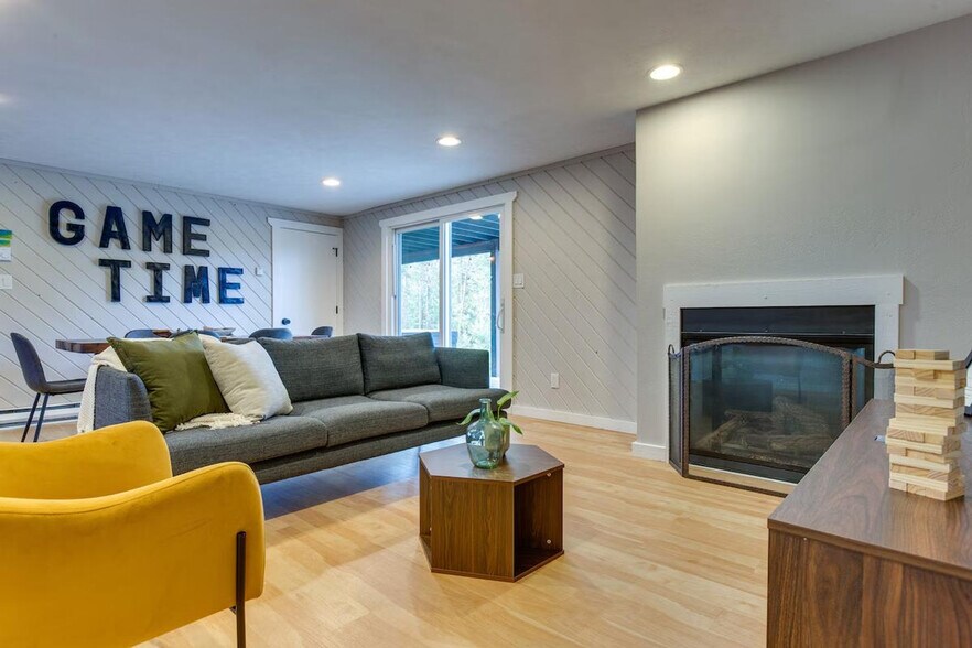 Building Photo - 9538 Fallen Rock Rd