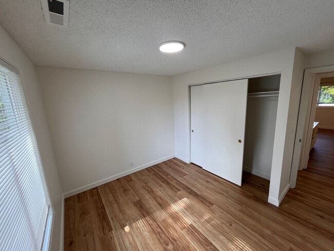Building Photo - Snag This Rare Gem! 3 Bed, 2 Bath Ranch on a Large Lot