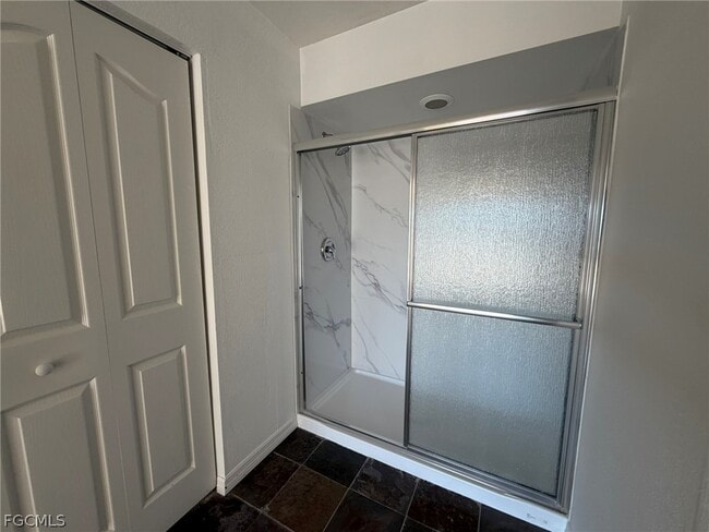 Building Photo - 414 SE 7th St