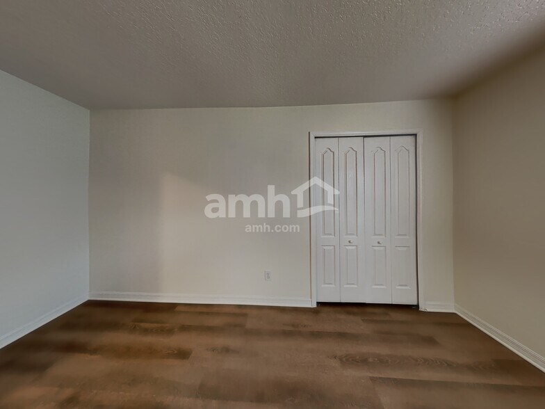 Building Photo - 732 Berry Bramble Dr