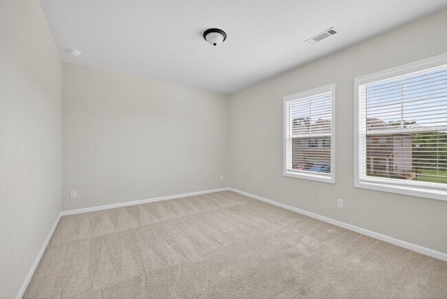 Building Photo - 4407 Silver Oak Dr