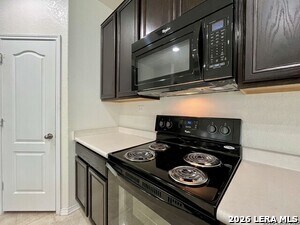Building Photo - 401 Ruby Ritz