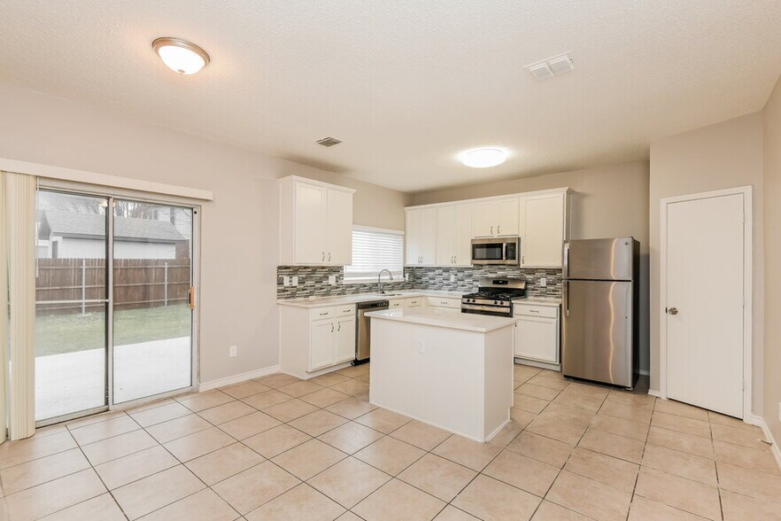 Building Photo - 7806 Calgary Ln