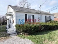 Building Photo - 2728 Stringtown Rd