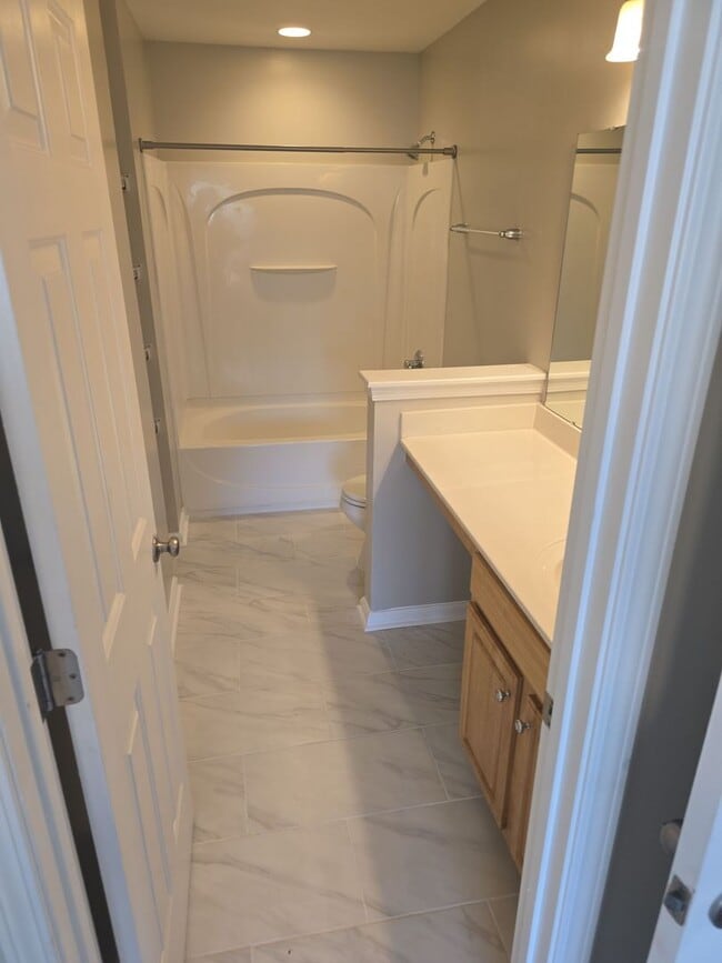 Building Photo - 3 Bed 2 bath house Right off of Rosewood, Walking distance to USC Events and Stadium