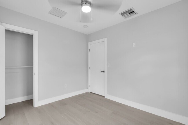 Building Photo - 351 NE 82nd St