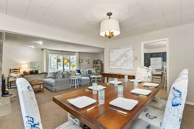 Building Photo - 1345 Long Creek Dr