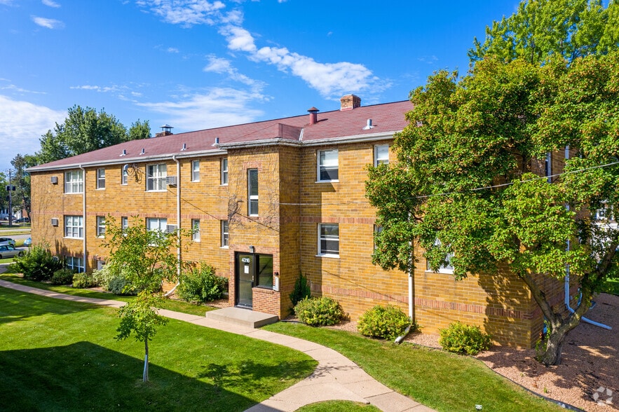 Primary Photo - Park Point I