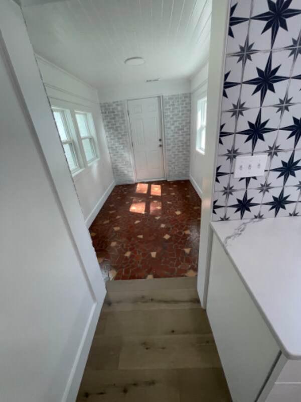 Building Photo - 423 W Main St