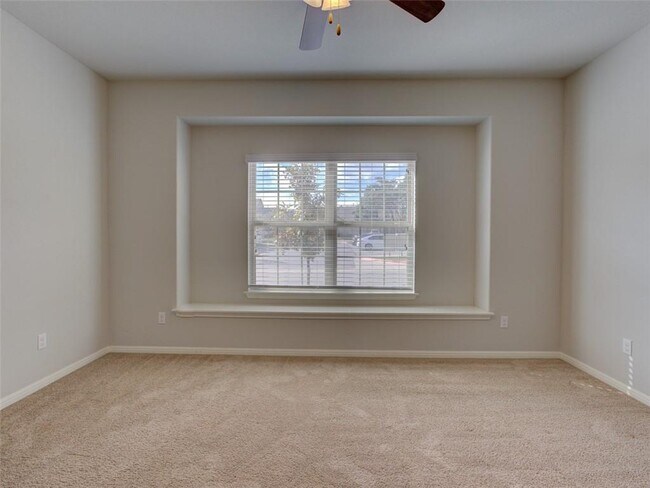 Building Photo - 1701 S Bell Blvd