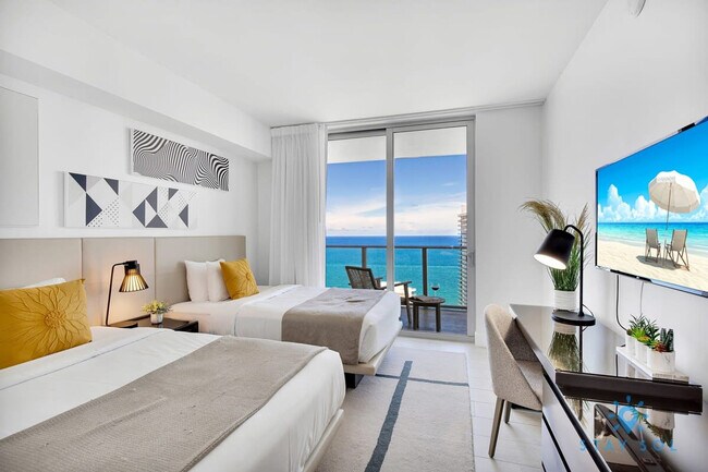 Building Photo - 4010 S Ocean Dr