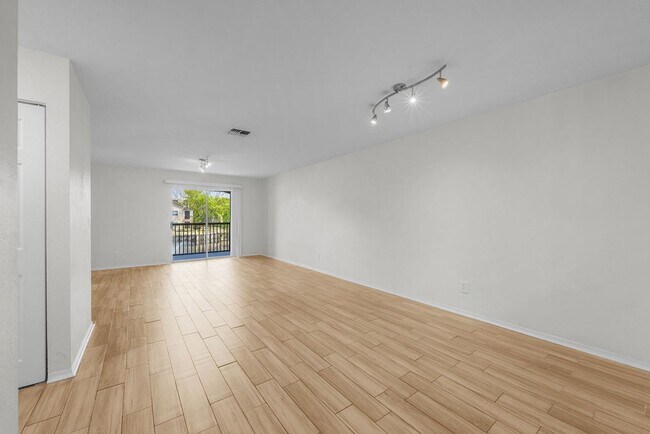 Building Photo - 19 Arbor Club Dr