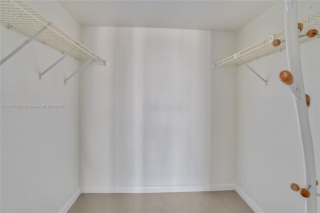 Building Photo - 1200 St Charles Pl