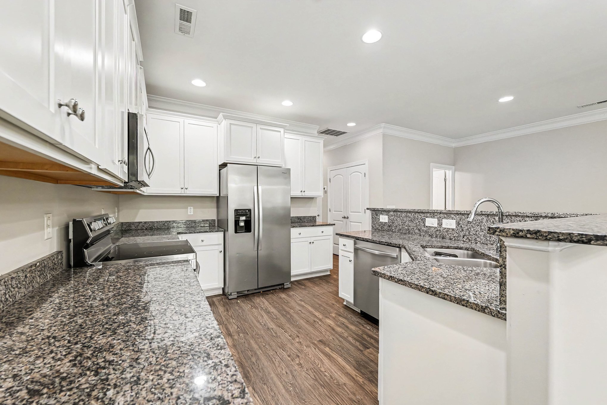 Building Photo - 846 Silver Leaf Dr