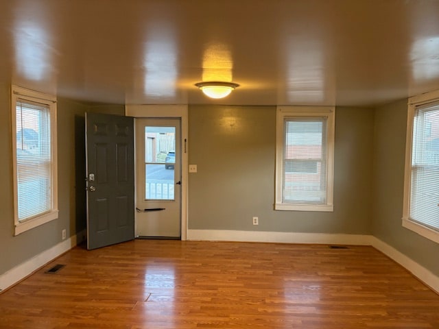 Building Photo - 146 1st St