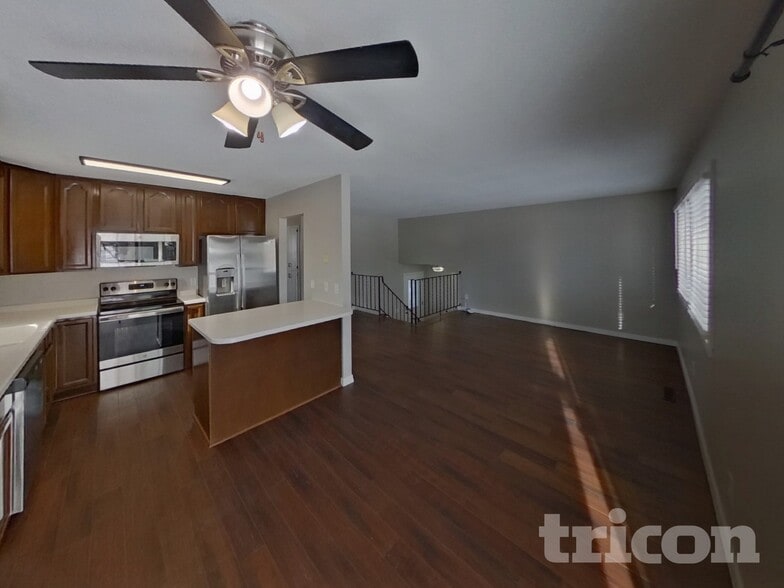 Building Photo - 1442 Laurel Ave