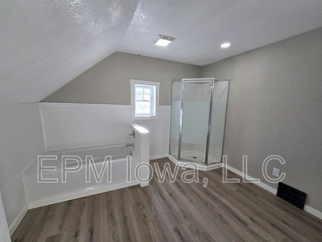 Building Photo - 827 Dawson St