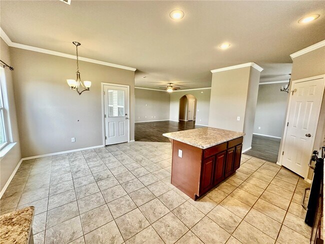 Building Photo - 433 North Drewrys Bluff Drive