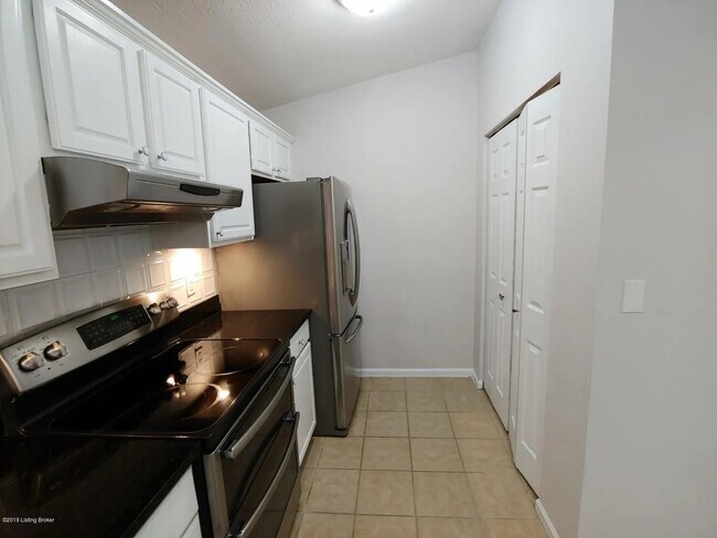 Building Photo - 10405 Trotters Pointe Dr