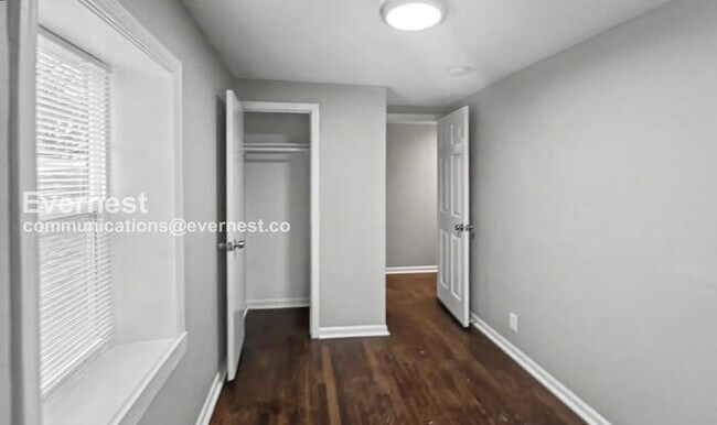 Building Photo - Spacious 3-Bedroom Home with Deck and Modern Appliances