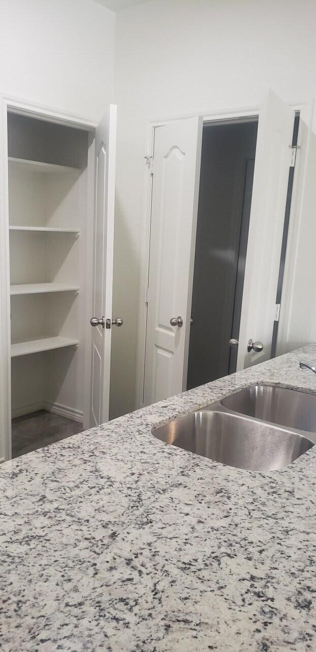 Building Photo - Killeen Duplex