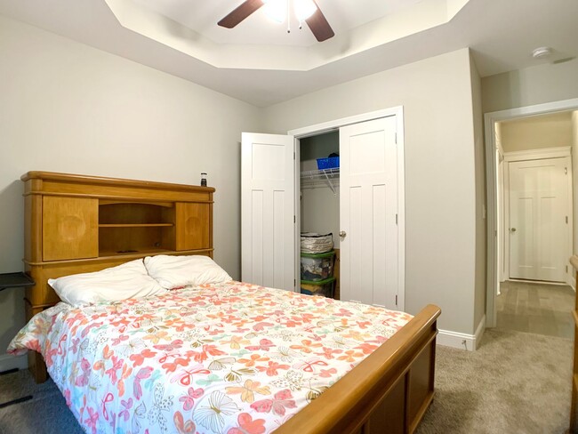 Building Photo - 260 Bluebriar Trace
