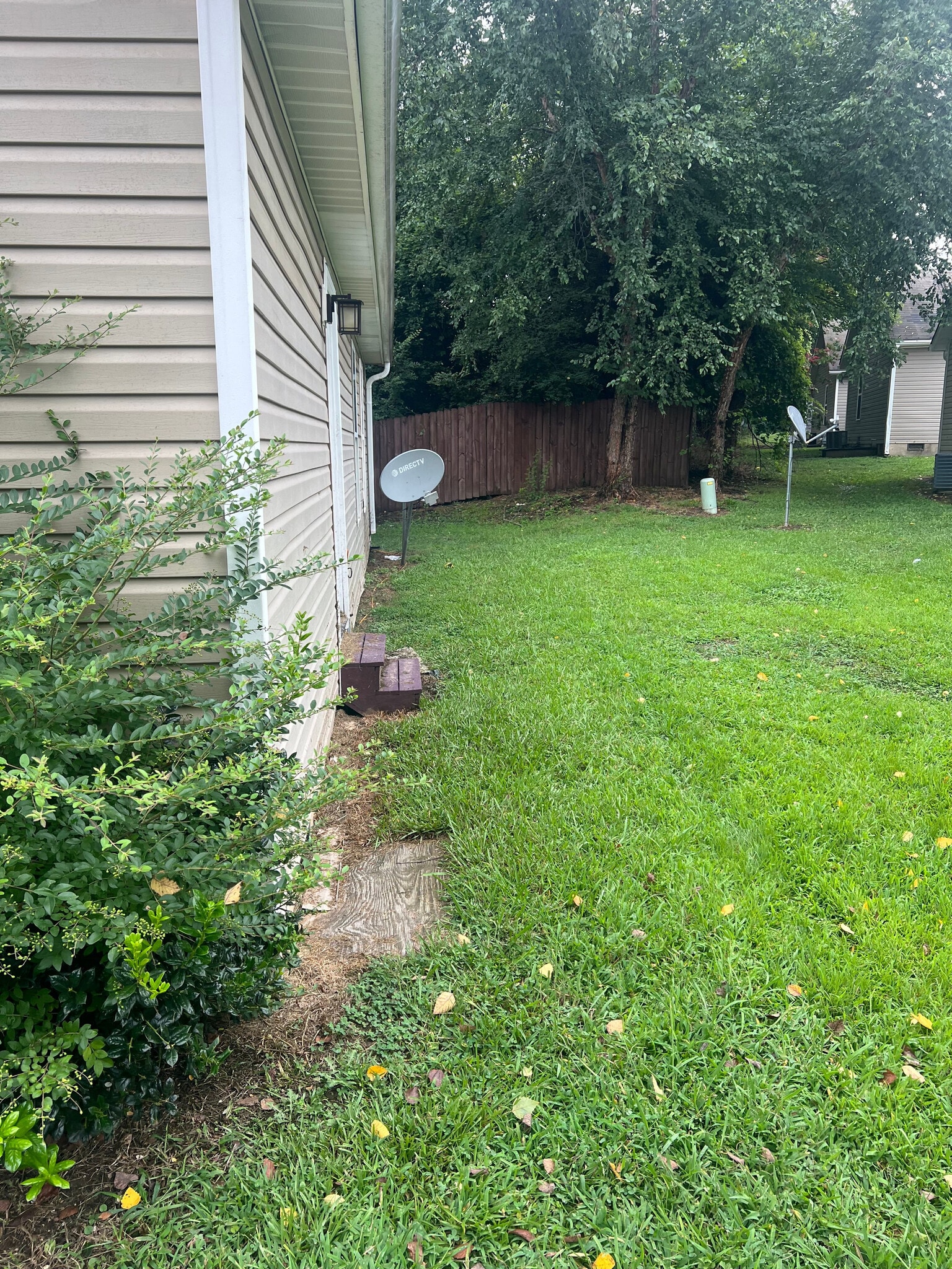 Building Photo - Room in Duplex on Beck St