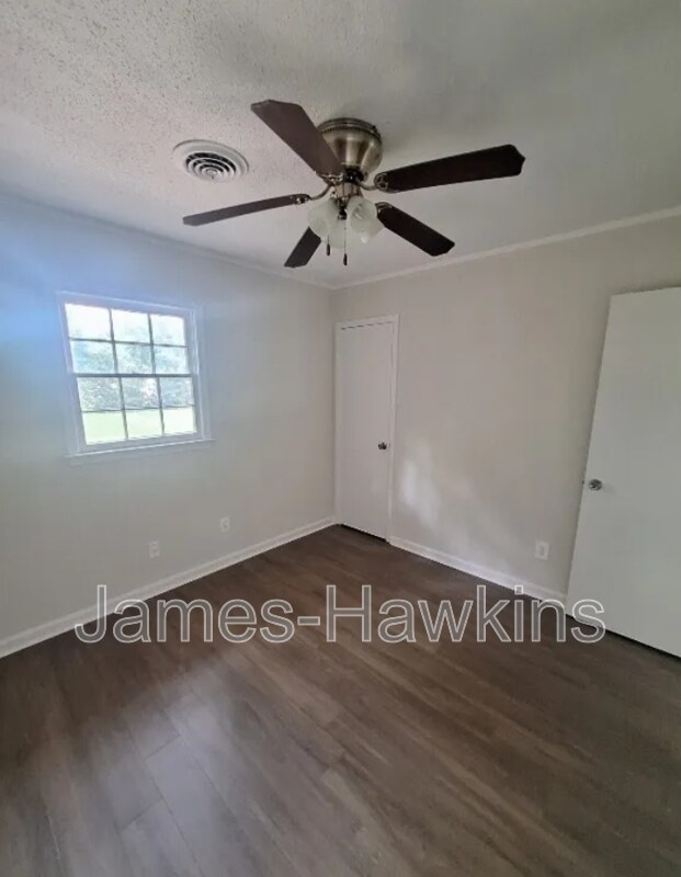 Building Photo - 5751 Oakwild Dr