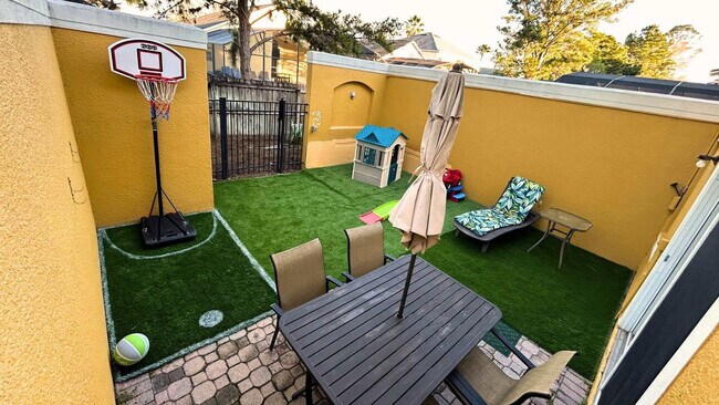 Building Photo - 127 Pompano Beach Dr