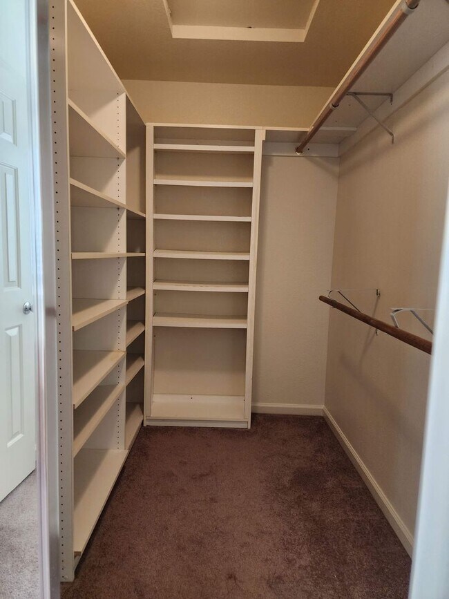 Building Photo - Beautiful Northwest Reno Home!