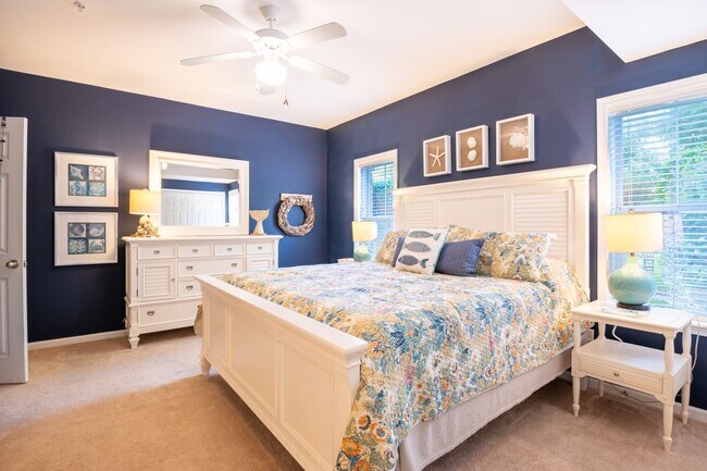 Building Photo - OFF-SEASON FURNISHED MONTHLY RENTAL STARTI...