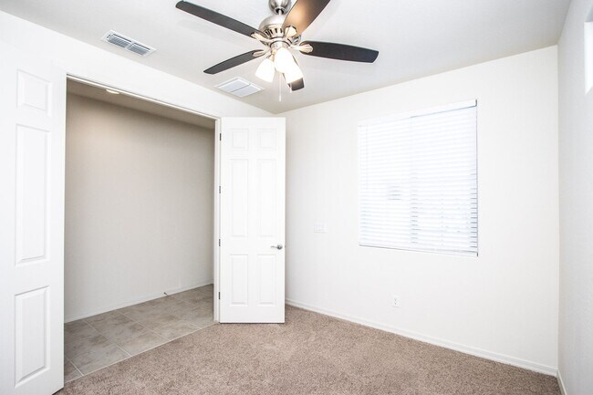 Building Photo - COMING SOON !! Mountainside Living at Canyon Views! 4 bedroom 2 bathroom!