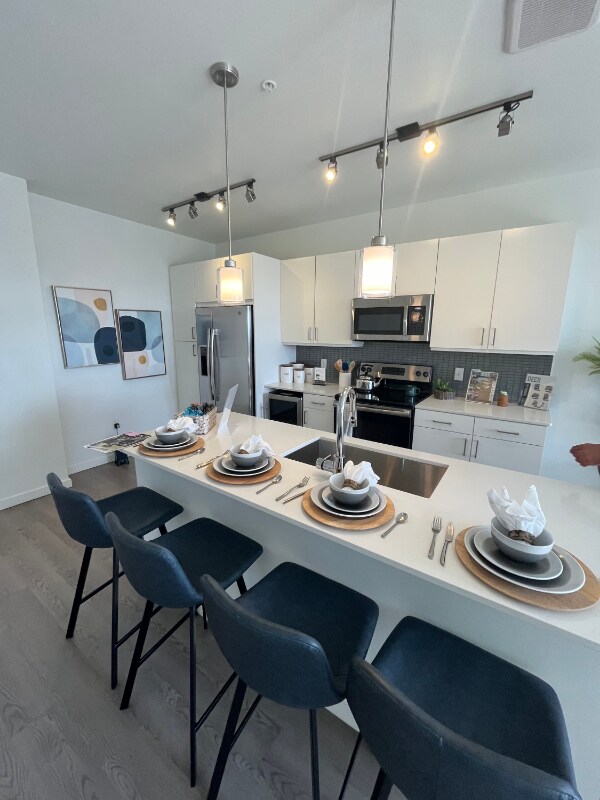 Building Photo - 2180 S Colorado Blvd