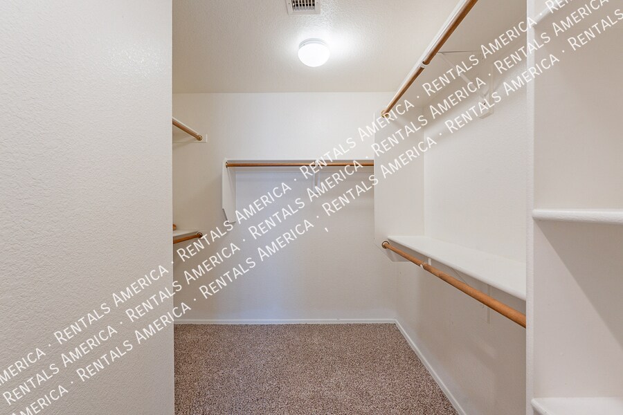 Building Photo - 20277 N 68th Dr