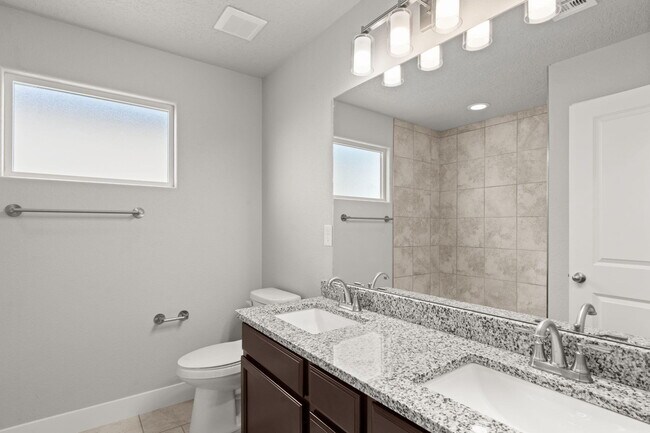 Building Photo - 4030 Silver Springs Road NE