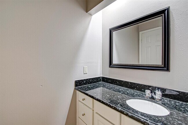 Building Photo - 11203 Doric Ct