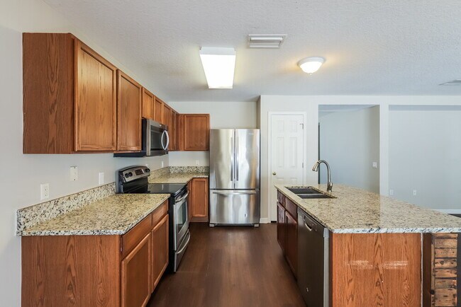 Building Photo - 10601 Boyette Creek Blvd