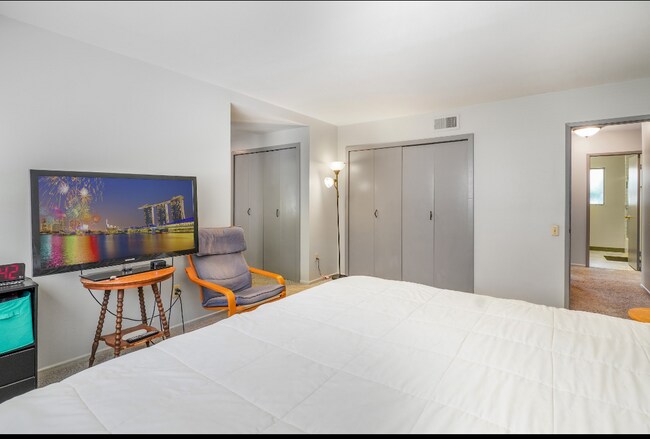 Building Photo - 6216 Paseo Cyn Dr