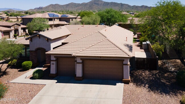 Building Photo - 2222 W Morse Ct