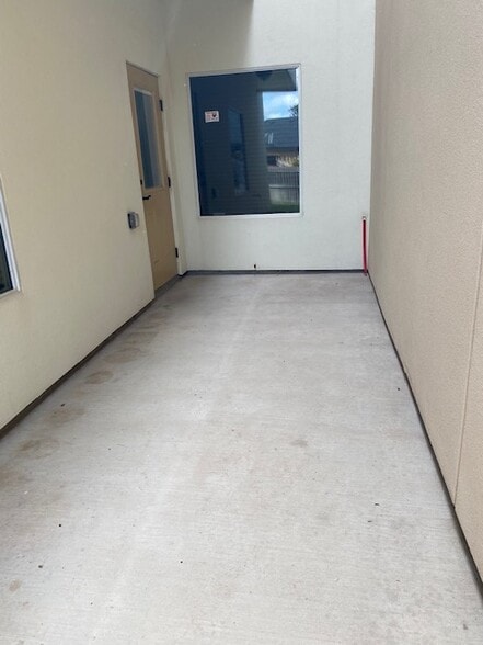 Building Photo - 3920 W Daffodil Ave