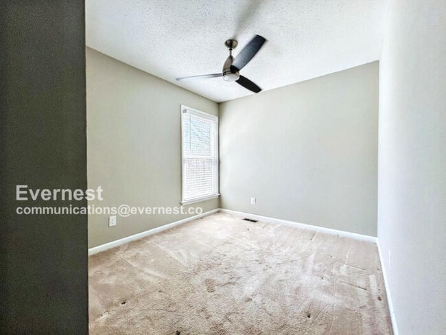 Building Photo - 1654 Oak Spring Way