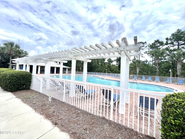 Building Photo - 231 Sand Oak Blvd