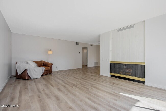 Building Photo - 31555 Lindero Canyon Rd