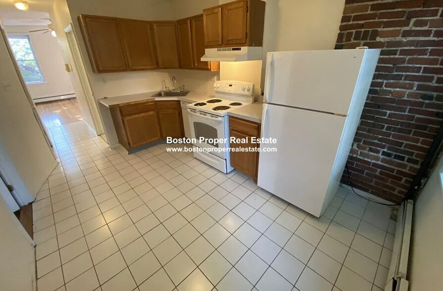 Building Photo - 48 Garden St