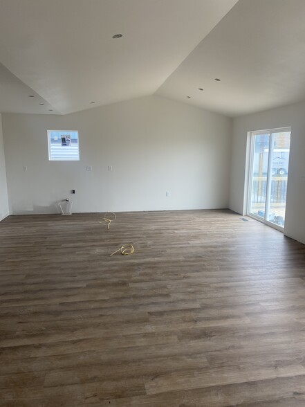 Building Photo - 84 Huntington Dr
