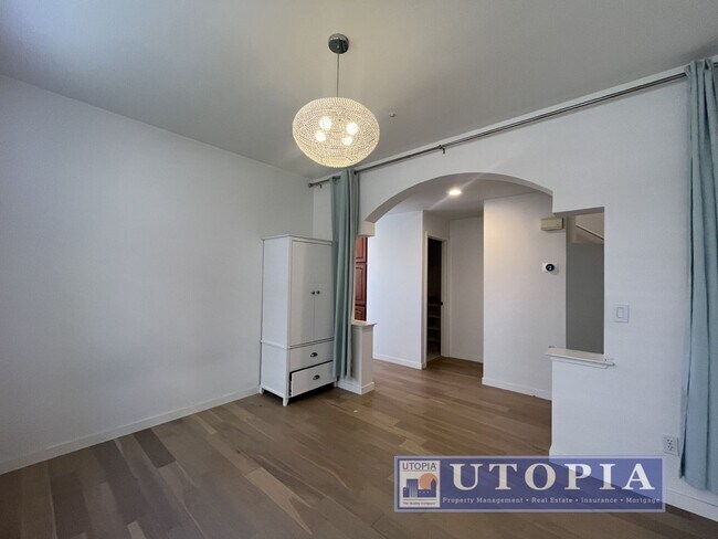 Building Photo - Quiet Beautiful 3 Bed, 2.5 Bath Property Near UCSC